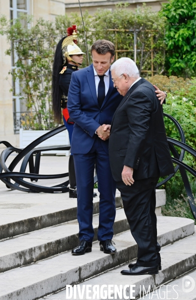 Emmanuel Macron reçoit Mahmoud ABBAS