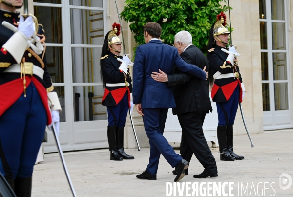 Emmanuel Macron reçoit Mahmoud ABBAS