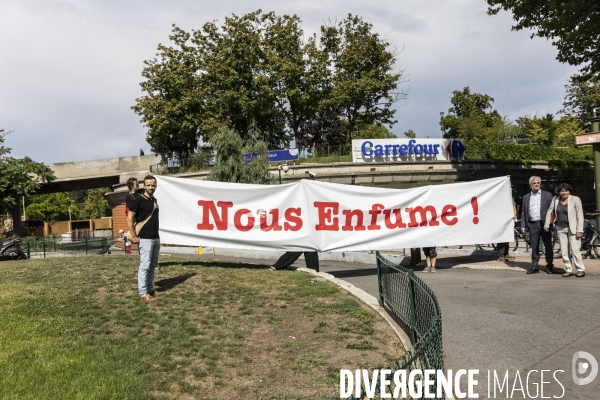 Happening #CarrefourNousEnfume