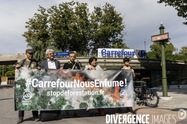 Happening #CarrefourNousEnfume