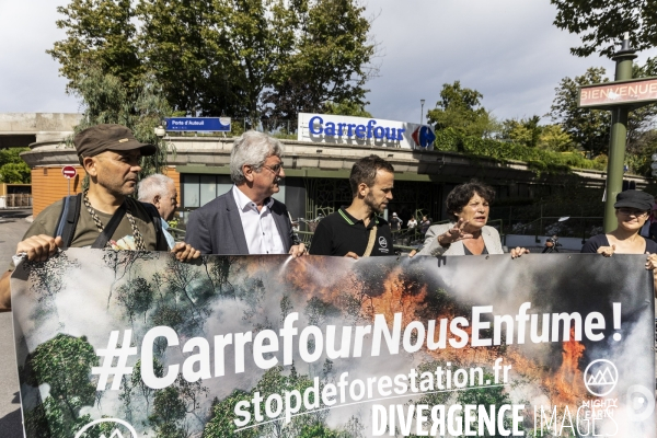 Happening #CarrefourNousEnfume