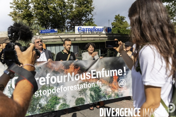 Happening #CarrefourNousEnfume