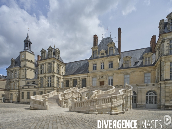 Restauration de l escalier du chateau de fontainebleau