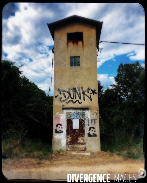 Graffitis et pochoir à la gloire d yvan colonna