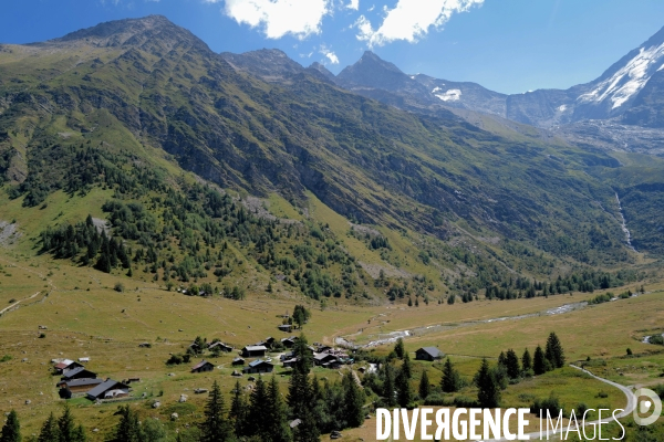 Chemin de randonnée dans les Alpes