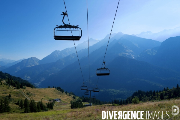 Chemin de randonnée dans les Alpes