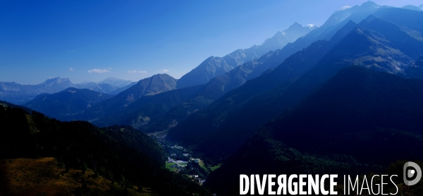 Chemin de randonnée dans les Alpes