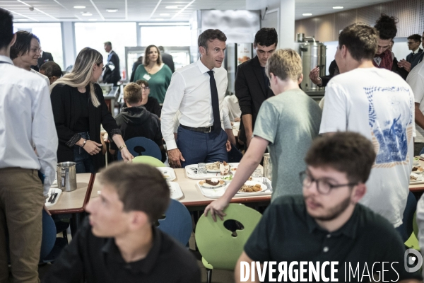 Déplacement d Emmanuel Macron aux Sables d Olonne.