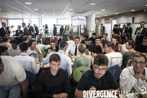 Déplacement d Emmanuel Macron aux Sables d Olonne.
