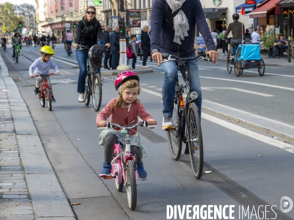 Paris Respire. Journée sans voiture 2022 à Paris