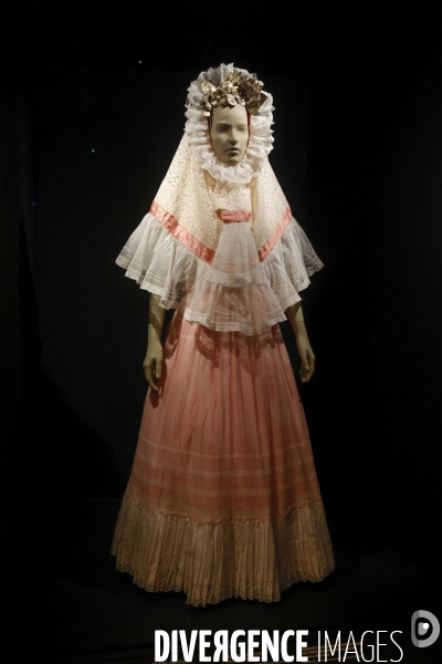 Exposition frida kahlo au palais galliera