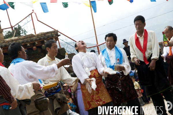 Les festivités du Glurol au Tibet septentrionnal - Glurol festivities in Eastern Tibet.