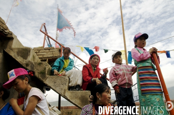 Les festivités du Glurol au Tibet septentrionnal - Glurol festivities in Eastern Tibet.