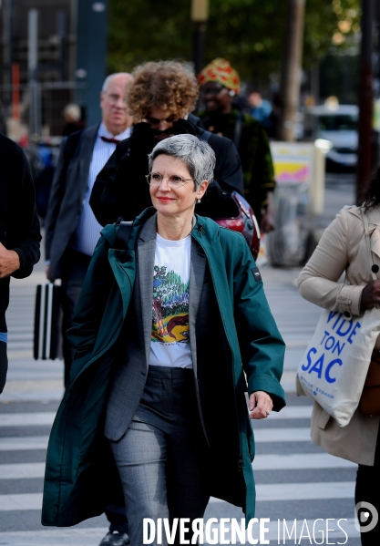 Sandrine rousseau attaquée en justice par la fédération des chasseurs