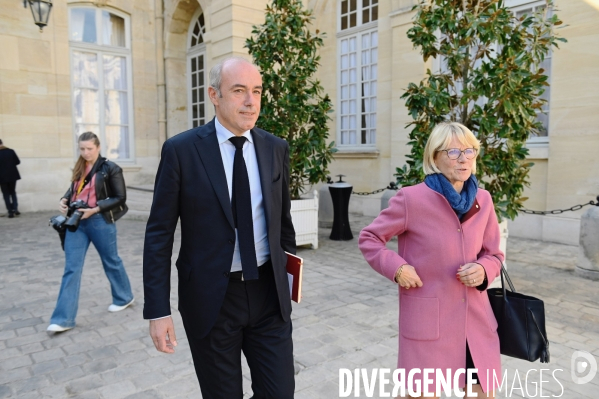 Entretiens entre Elisabeth BORNE et les présidents de groupes parlementaires