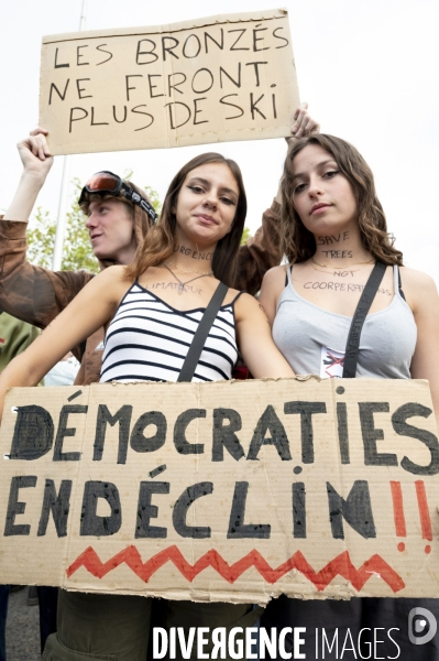 Marche pour le climat à l appel de Youth for Climate, à Paris.