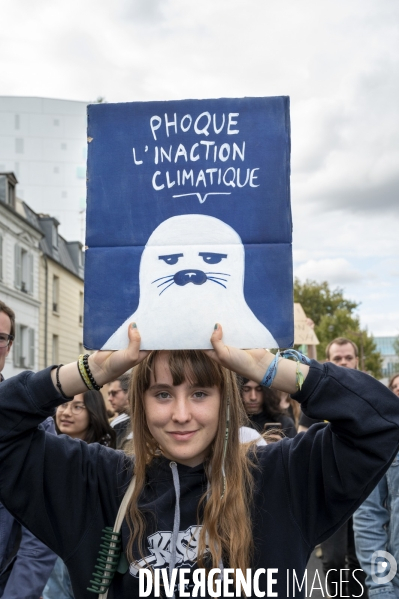 Marche pour le climat à l appel de Youth for Climate, à Paris.