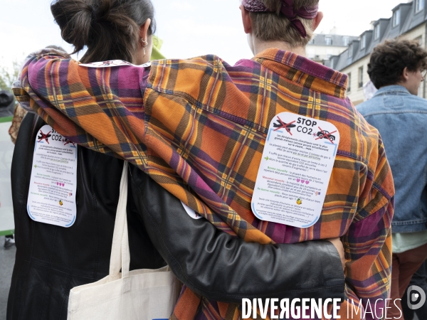 Marche pour le climat à l appel de Youth for Climate, à Paris.