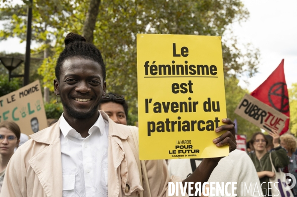 Marche pour le climat à l appel de Youth for Climate, à Paris.