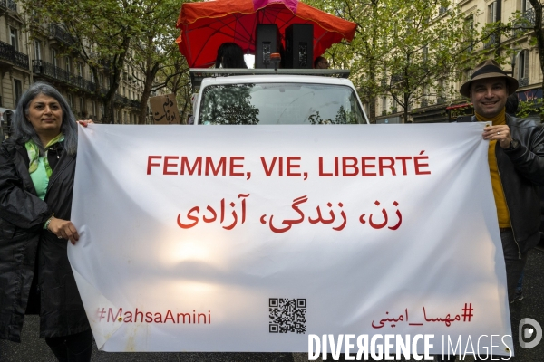 Iran la révolte. Marche pour les femmes iraniennes et contre le pouvoir sexiste en Iran.