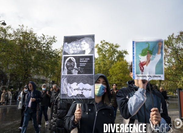 Iran la révolte. Marche pour les femmes iraniennes et contre le pouvoir sexiste en Iran.