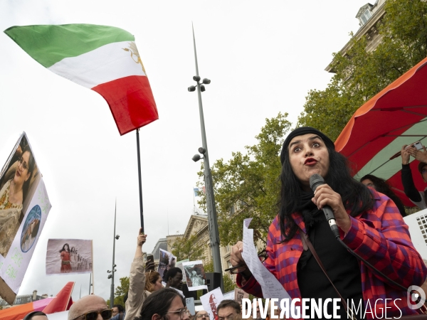 Iran la révolte. Marche pour les femmes iraniennes et contre le pouvoir sexiste en Iran.