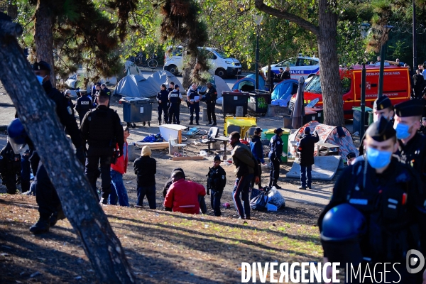 Démantèlement du campement du crack du square Forceval