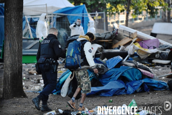 Démantèlement du campement du crack du square Forceval