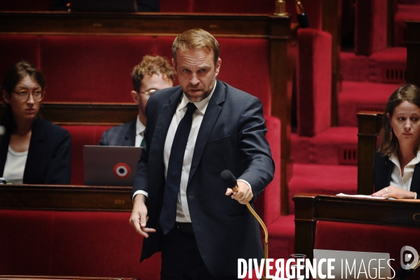 Assemblee Nationale / Projet de loi portant sur les  mesures d urgence relatives au fonctionnement du marché du travail en vue du plein emploi