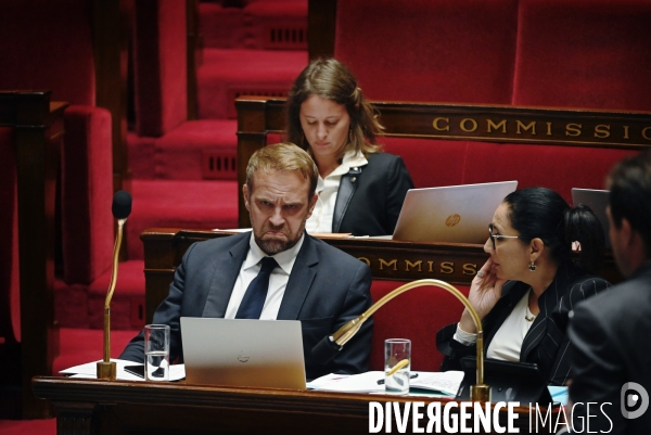 Assemblee Nationale / Projet de loi portant sur les  mesures d urgence relatives au fonctionnement du marché du travail en vue du plein emploi