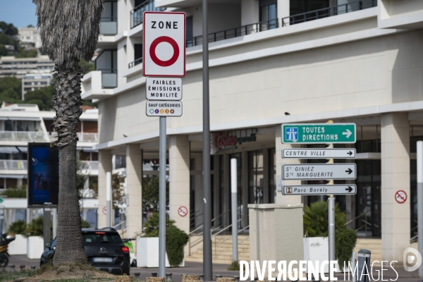 Panneaux de Zone à Faibles Emissions mobilité à Marseille