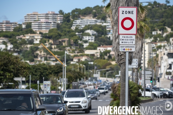 Panneaux de Zone à Faibles Emissions mobilité à Marseille