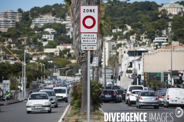 Panneaux de Zone à Faibles Emissions mobilité à Marseille