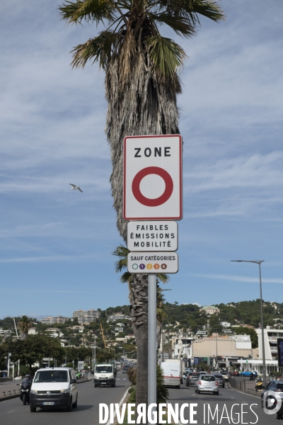 Panneaux de Zone à Faibles Emissions mobilité à Marseille