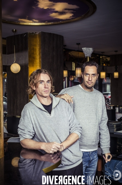 Portrait de grand corps malade et ben mazue, chanteurs.