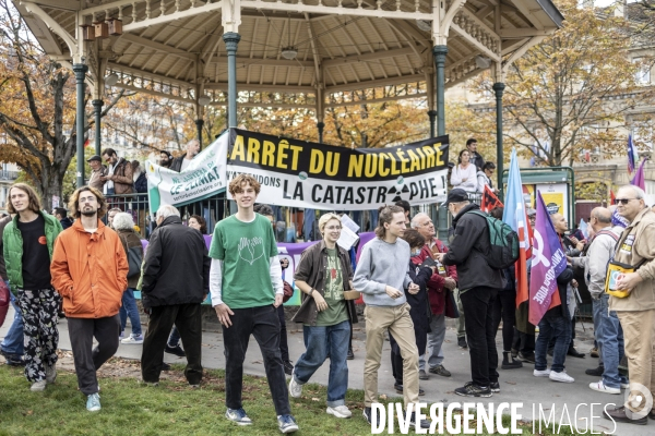 Marche contre la vie chère et l inaction climatique