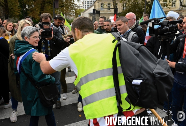 Marche contre la vie chère et l inaction climatique