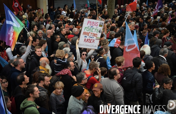 Marche contre la vie chère et l inaction climatique