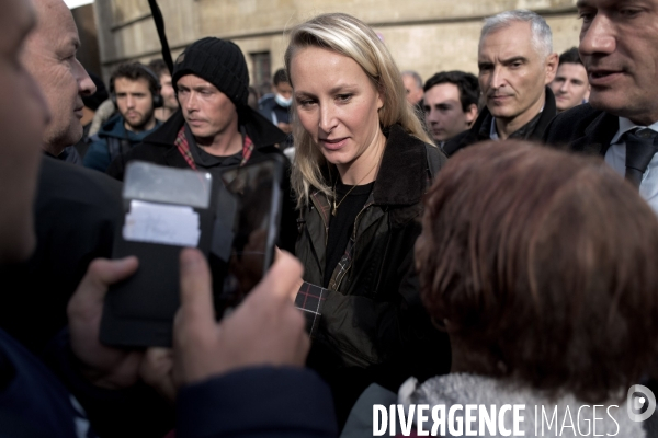 Manifestation de reconquête devant le square samuel paty
