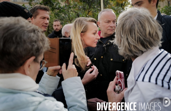 Manifestation de reconquête devant le square samuel paty