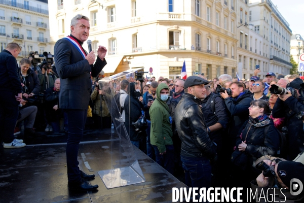 Manifestation de reconquête devant le square samuel paty