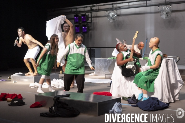 ôss - Marlene Monteiro Freitas - Compagnie Dançando com a Diferença