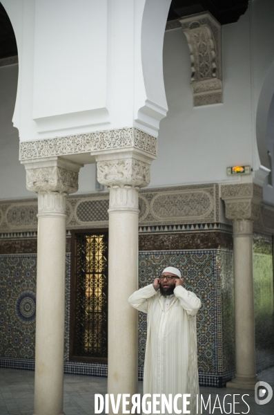 La grande mosquee de paris a 100 ans.