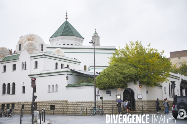 La grande mosquee de paris a 100 ans.