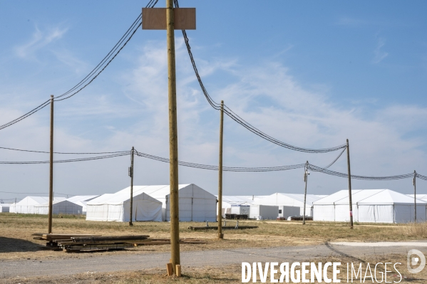 Dans l Essonne,  à Brétigny-sur-Orge,  La base 217 (ancienne base d essais de l armée de l Air), laboratoire du slow urbanisme . La Base 2017, radar, radome, art, oeuvre d art