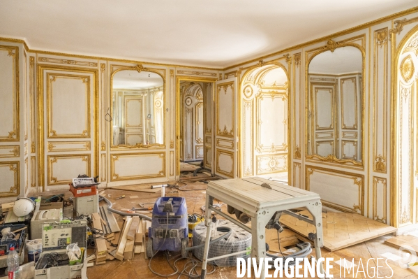 A Versailles, travaux de restauration de l appartement de Madame du Barry.