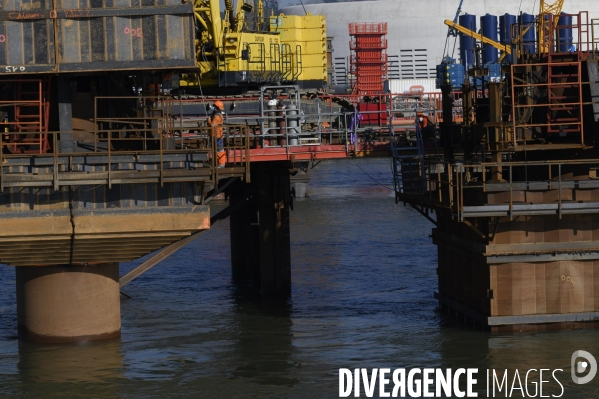 Construction pont Simone Veil