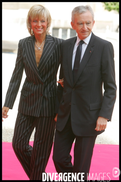 France: nicolas sarkozy recoit le pape benoit xvi