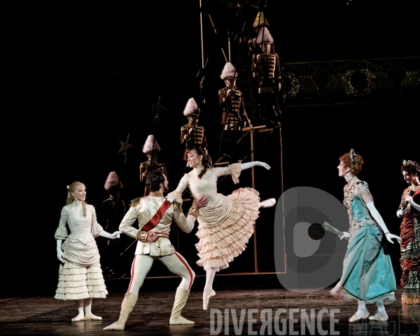 Mayerling / Kenneth MacMillan  / Ballet de l Opéra national de Paris