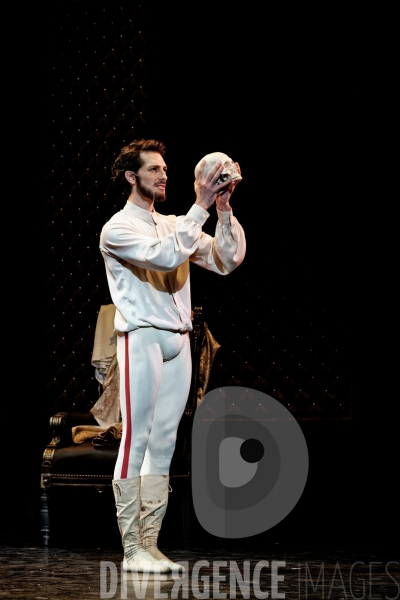 Mayerling / Kenneth MacMillan  / Ballet de l Opéra national de Paris